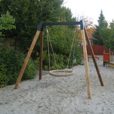 Gungställning Trä med fågelbogunga